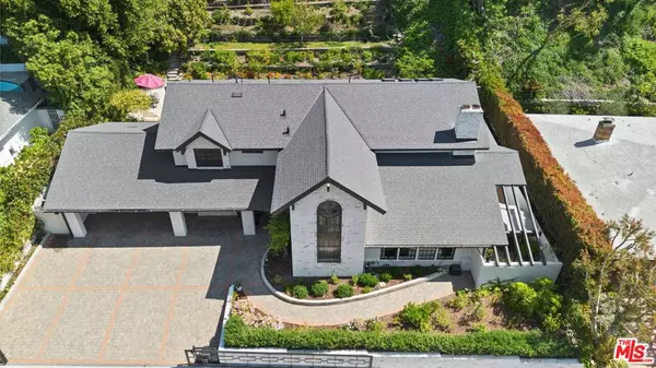 Los Angeles, CA 90077,1060 Chantilly RD