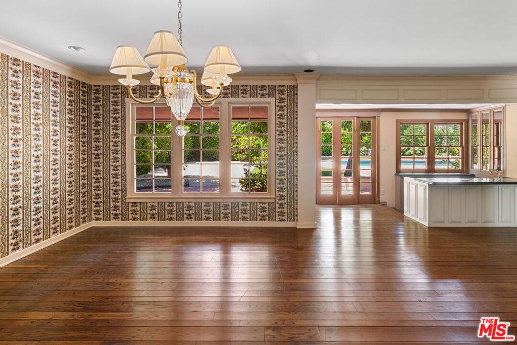 Woodland Hills, CA 91364,5347 Winnetka AVE
