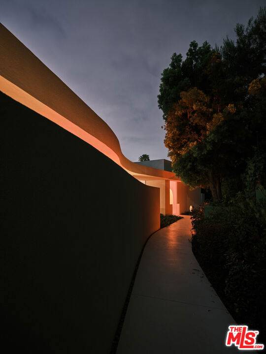 510 Arkell DR, Beverly Hills, CA 90210