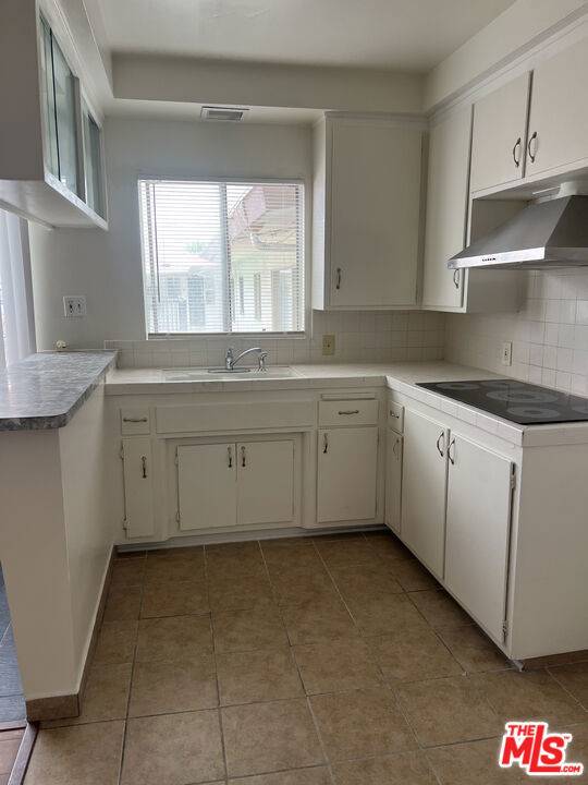 Inglewood, CA 90302,620 Edgewood ST