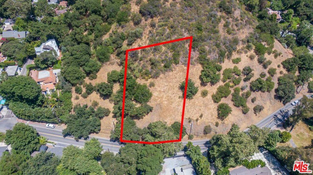 2250 Benedict Canyon DR, Beverly Hills, CA 90210
