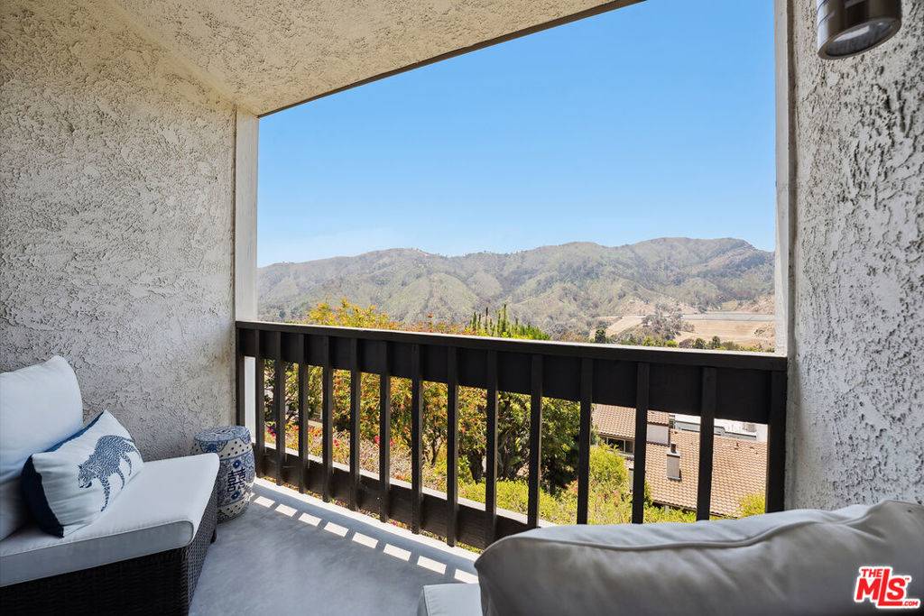 Pacific Palisades, CA 90272,1774 Palisades DR