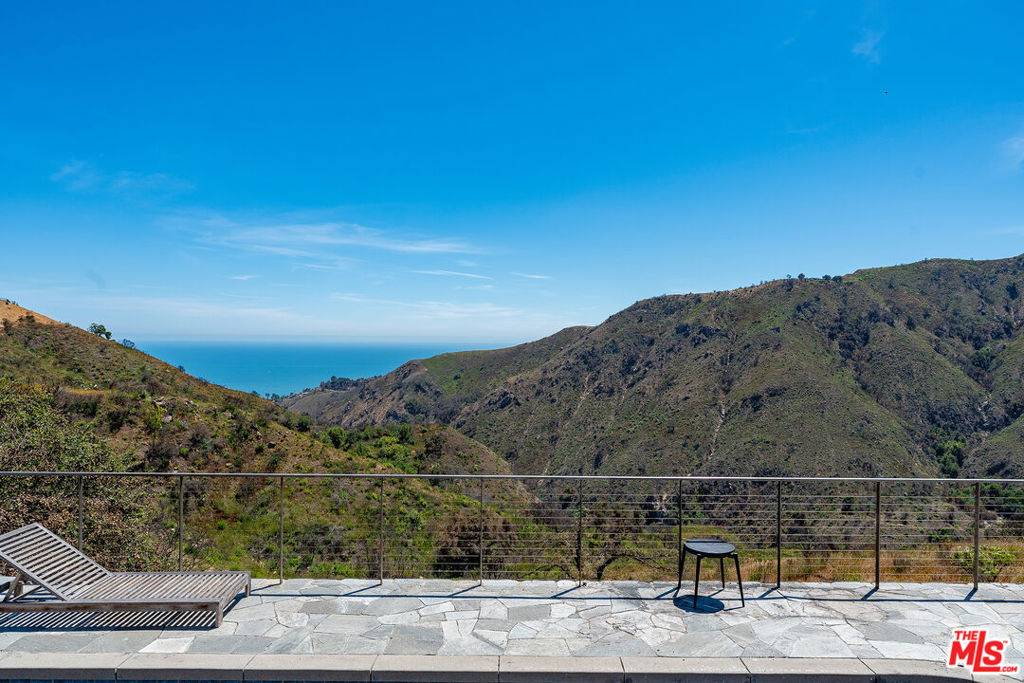 Pacific Palisades, CA 90272,1120 Cumbre Alta CT