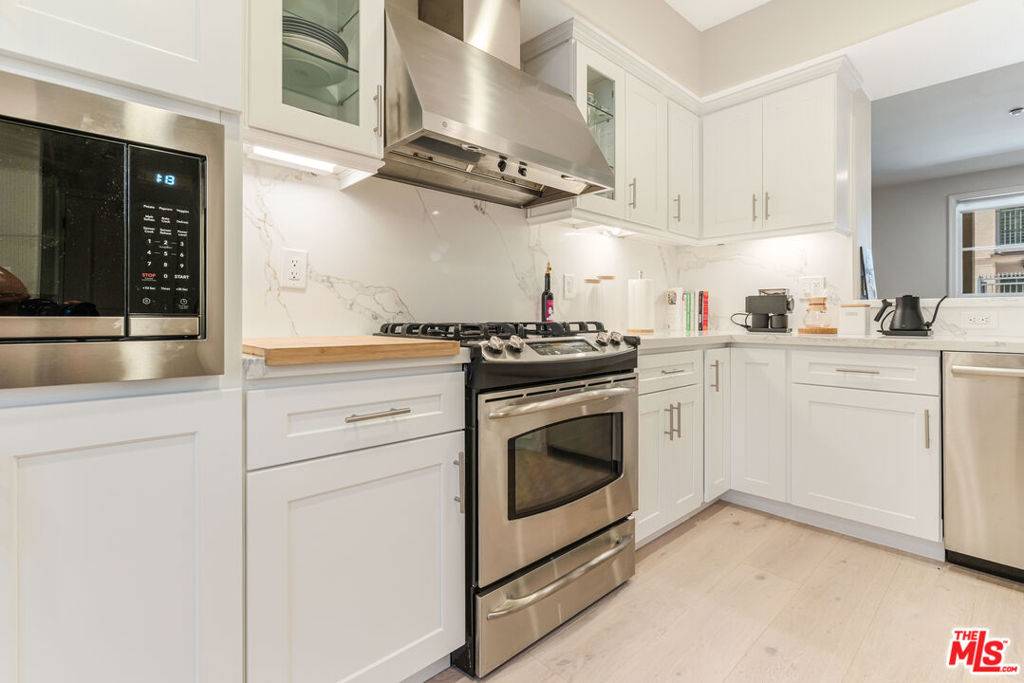 Playa Vista, CA 90094,13031 Villosa PL #102