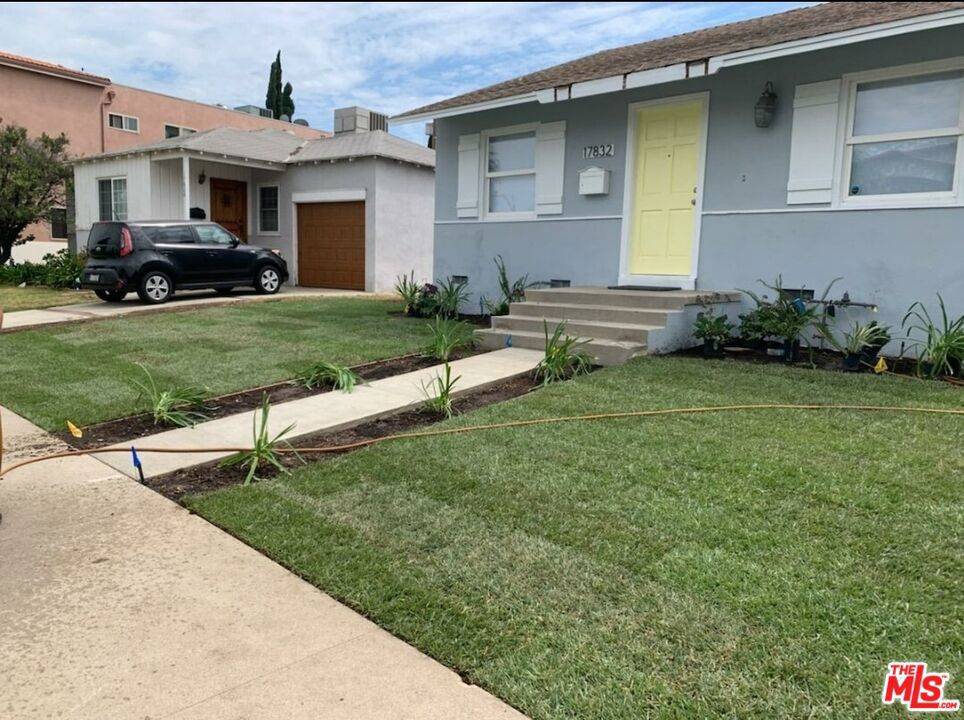 17832 Rhoda ST, Encino, CA 91316