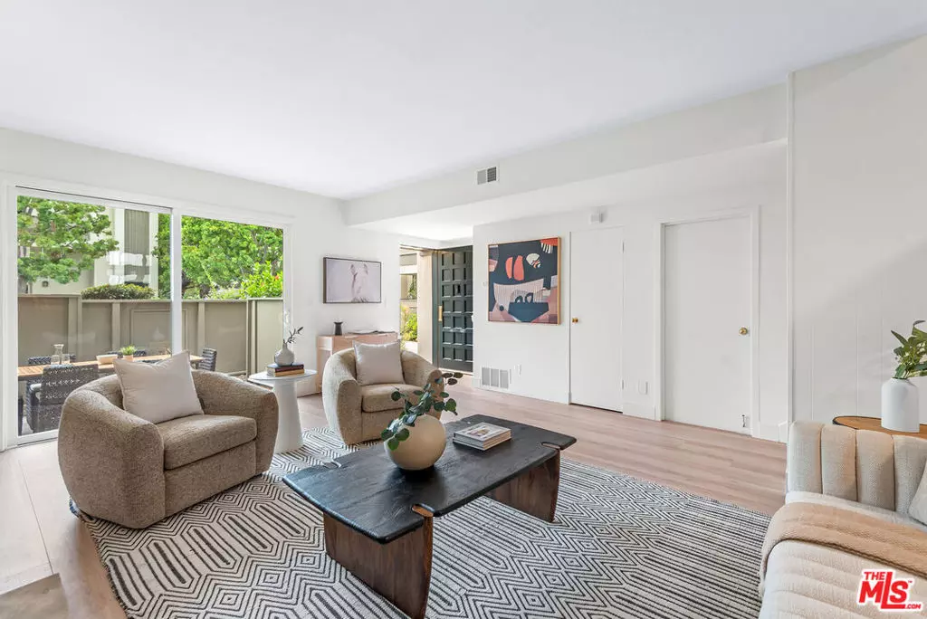 Marina Del Rey, CA 90292,13236 Fiji WAY #D