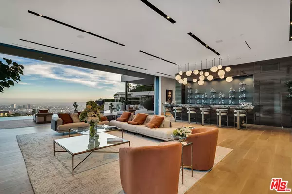 Los Angeles, CA 90069,9330 Flicker WAY