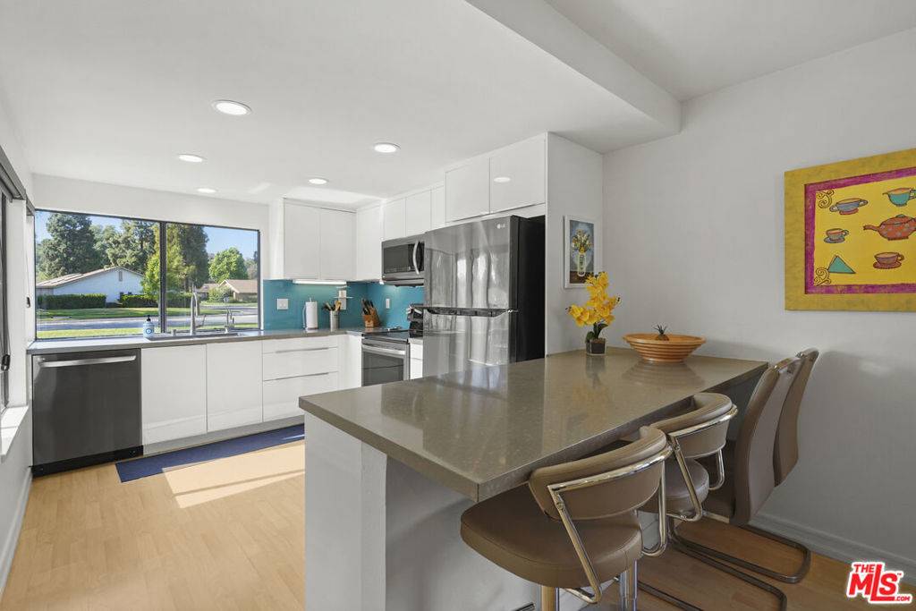 Camarillo, CA 93012,8139 Village 8