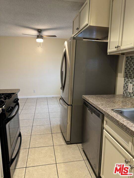 Inglewood, CA 90302,543 Evergreen ST #4