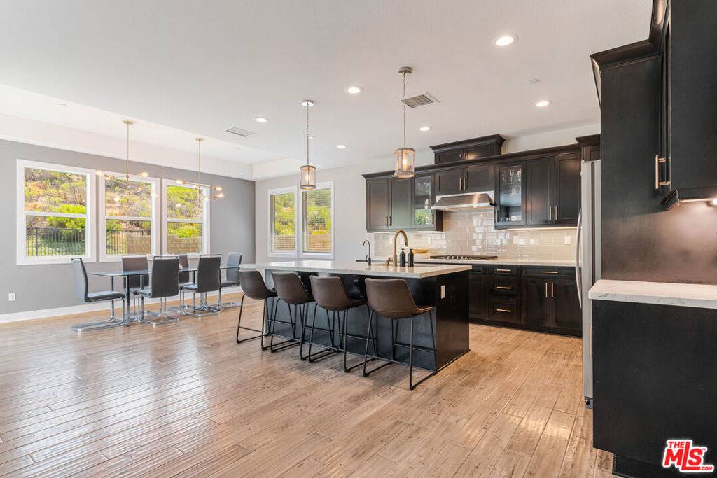 Santa Clarita, CA 91350,19173 Lauren LN