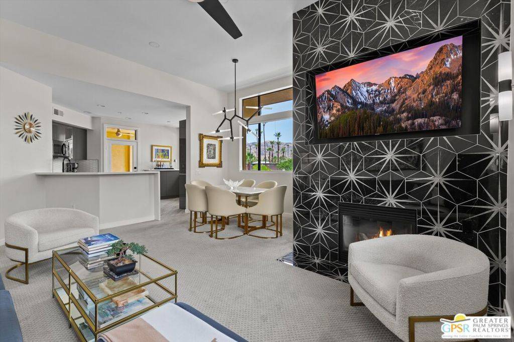 Palm Springs, CA 92264,960 E Palm Canyon DR #202