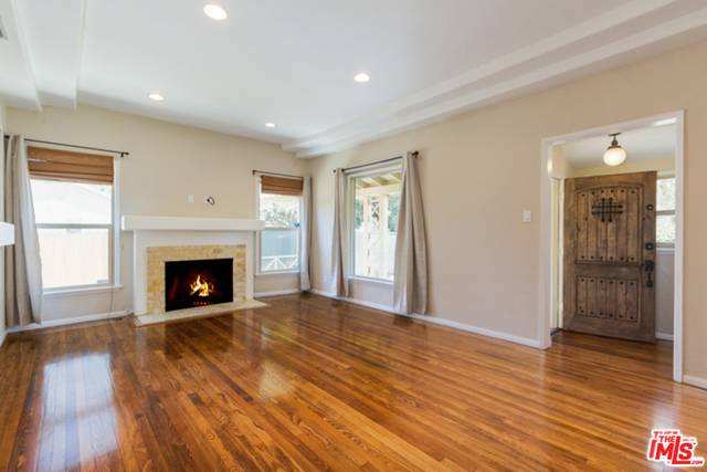 Los Angeles, CA 90064,2329 PARNELL AVE