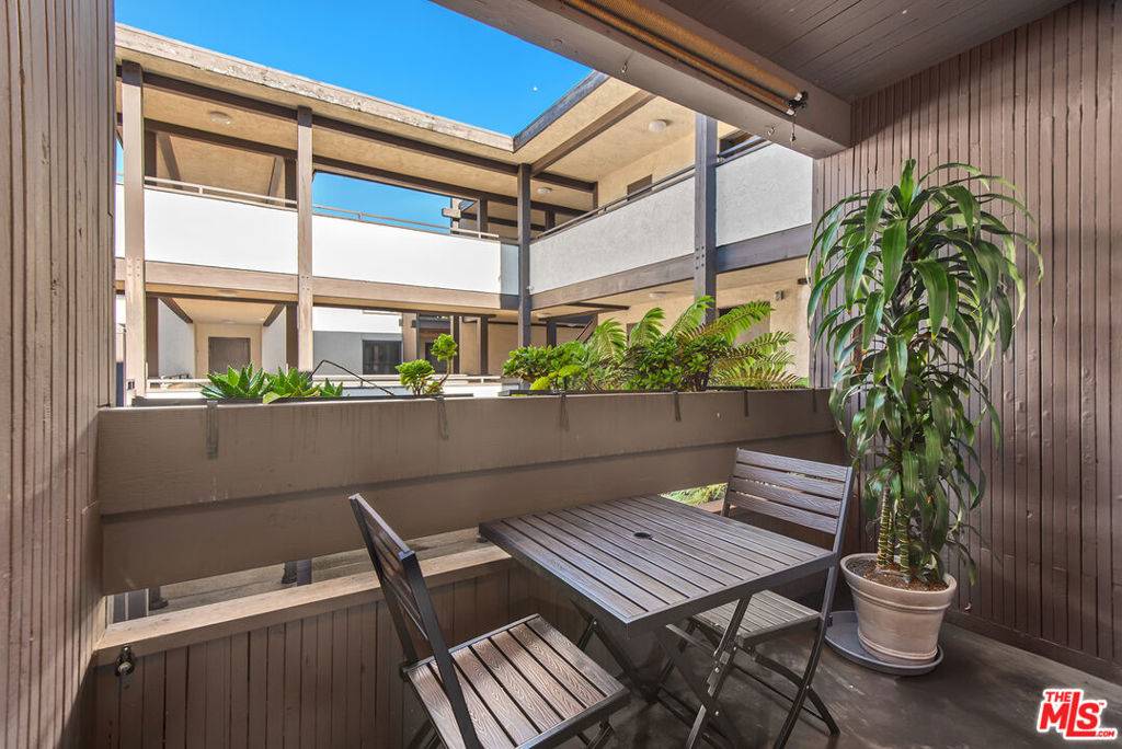 Playa Del Rey, CA 90293,7742 Redlands #D2044