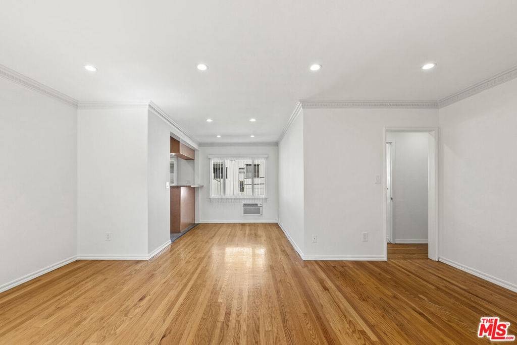 West Hollywood, CA 90046,1235 N Harper AVE #15