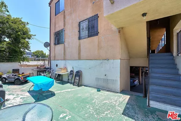 Los Angeles, CA 90006,1038 Dewey AVE