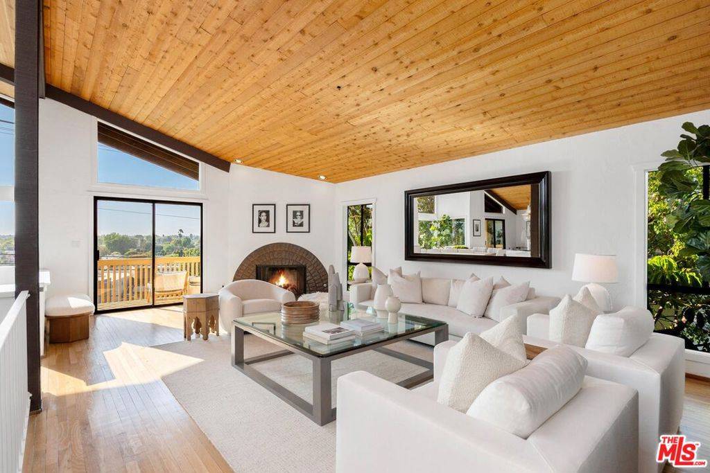 Studio City, CA 91604,11211 Sunshine TER