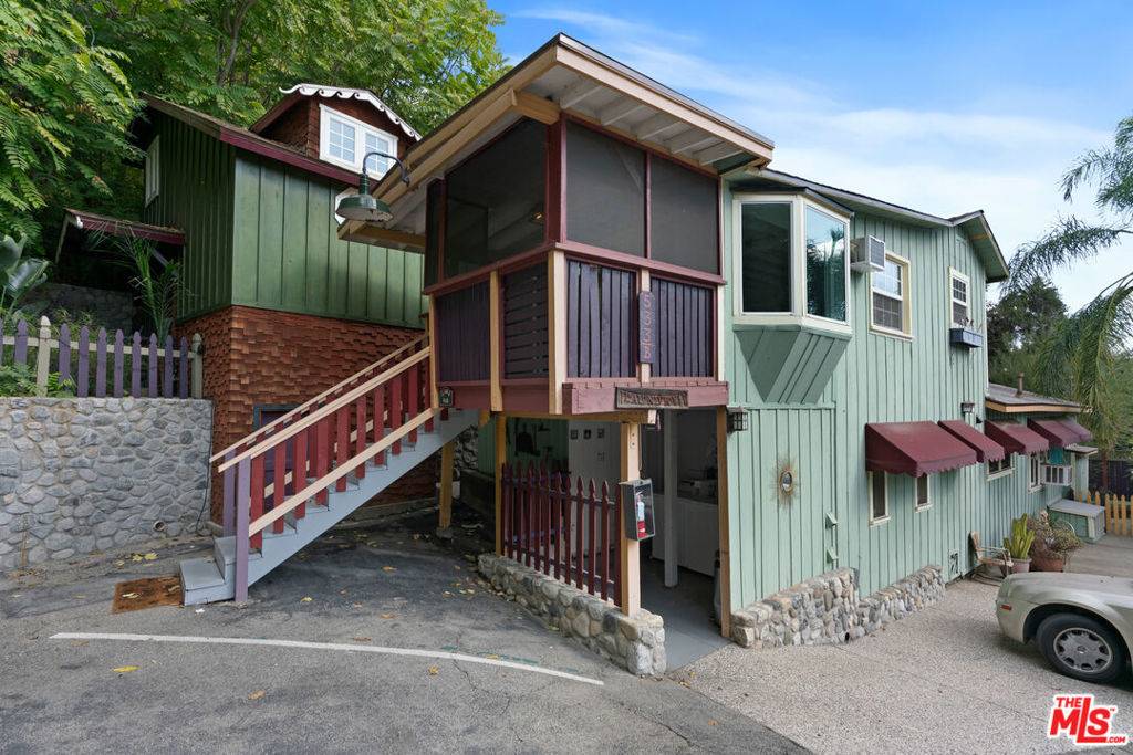 Sierra Madre, CA 91024,483 Sturtevant DR