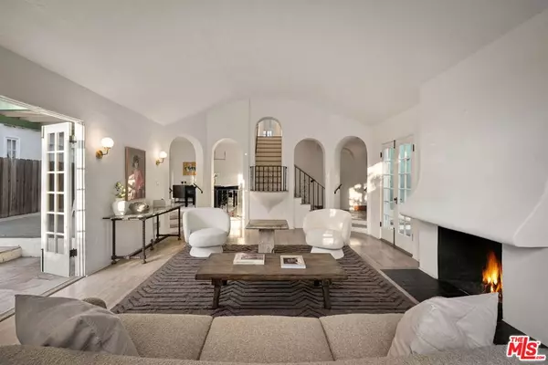 950 N Holliston AVE, Pasadena, CA 91104
