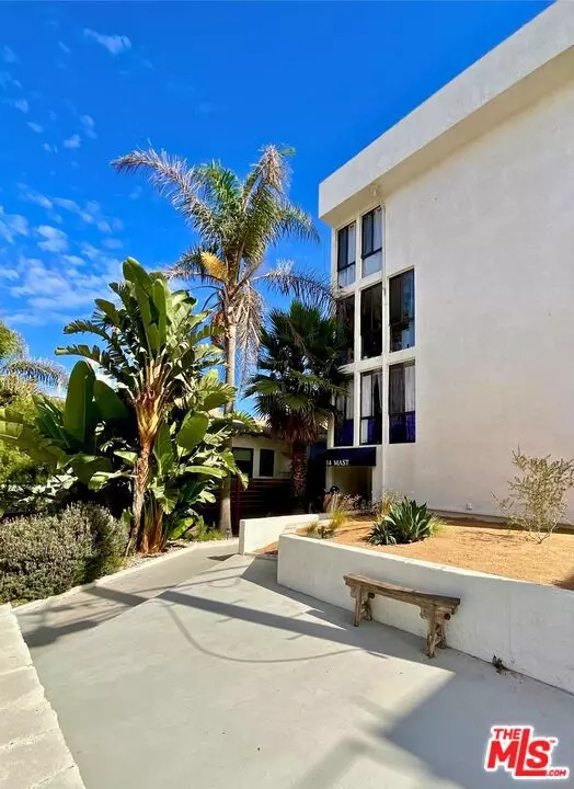 Marina Del Rey, CA 90292,14 Mast ST #2