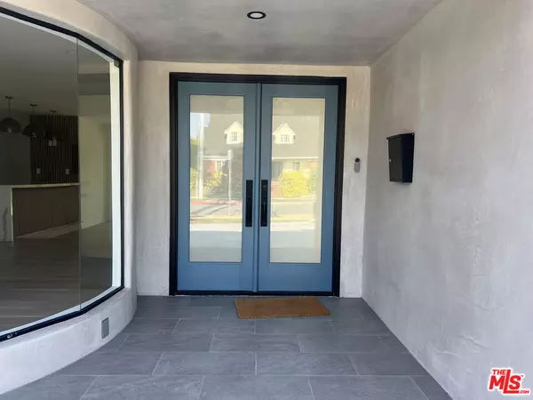 6745 Bedford AVE, Los Angeles, CA 90056