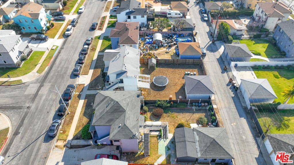Los Angeles, CA 90047,10223 Haas AVE