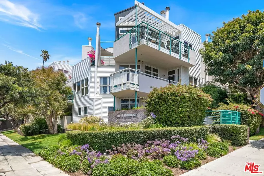 2115 3RD ST #104, Santa Monica, CA 90405