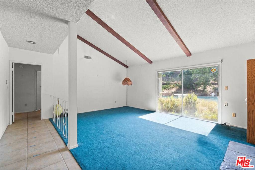 Sylmar, CA 91342,13926 Lakeside ST