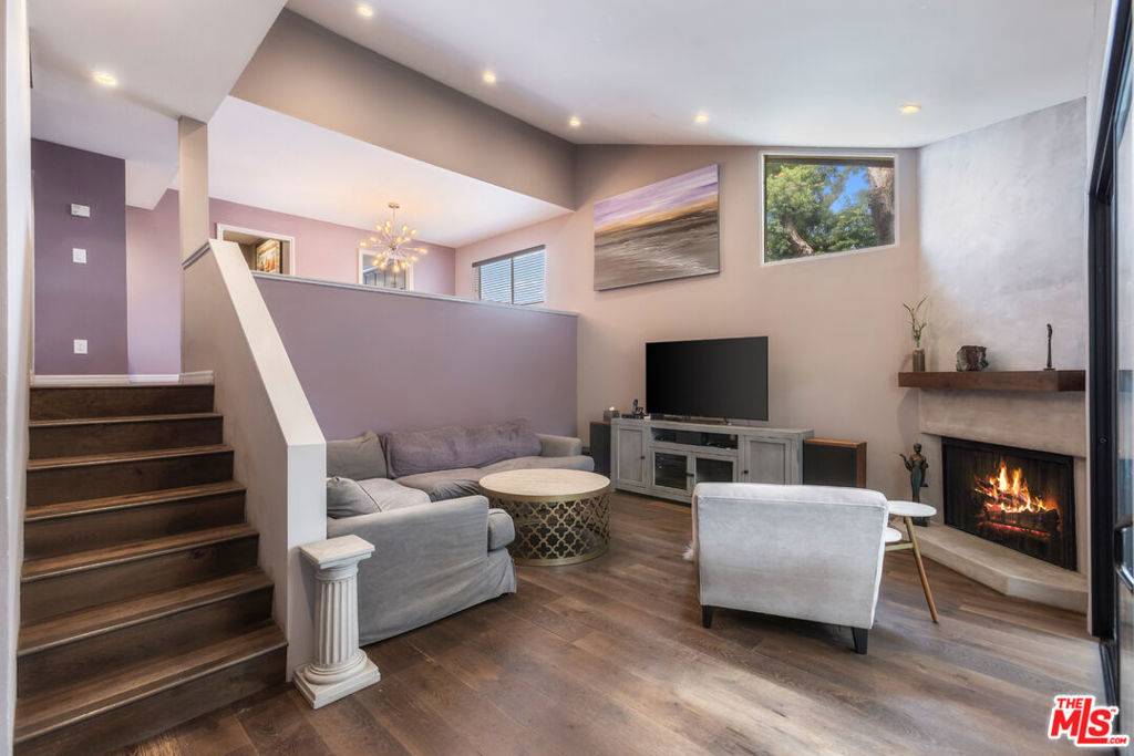 15161 Magnolia BLVD #F, Sherman Oaks, CA 91403