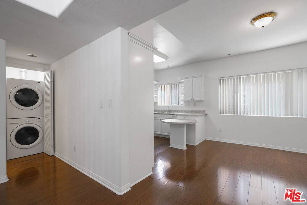 Los Angeles, CA 90025,1650 Colby AVE #1