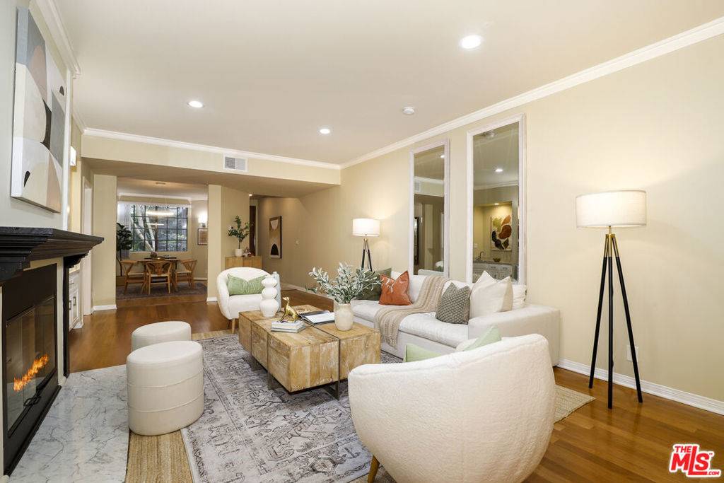 11939 Gorham AVE #103, Los Angeles, CA 90049