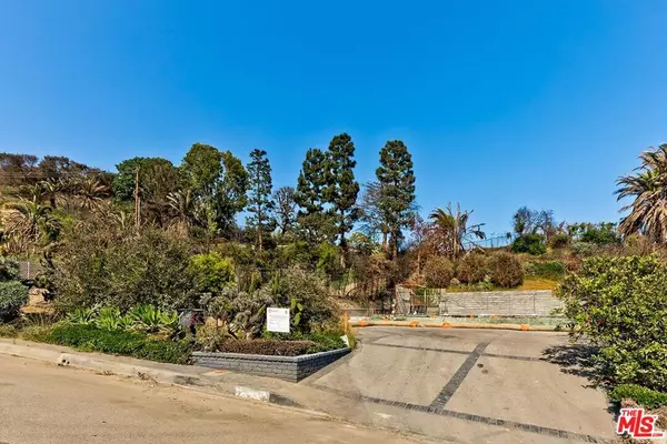 Pacific Palisades, CA 90272,738 Jacon WAY