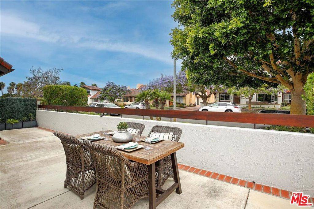 Santa Barbara, CA 93110,4751 Camino Del Rey