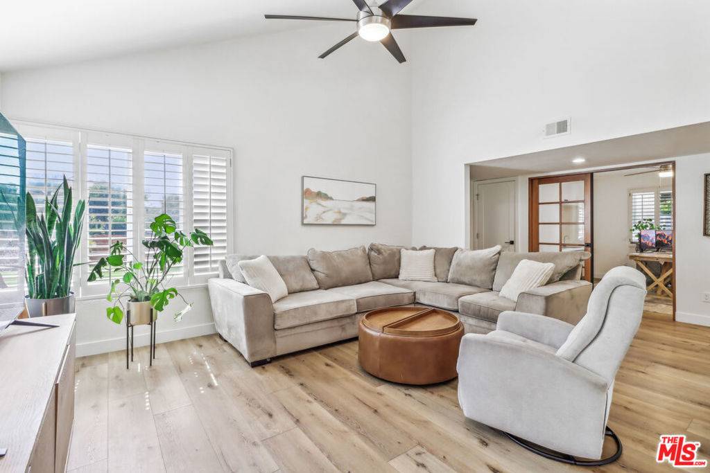 Carlsbad, CA 92009,2216 Recodo CT