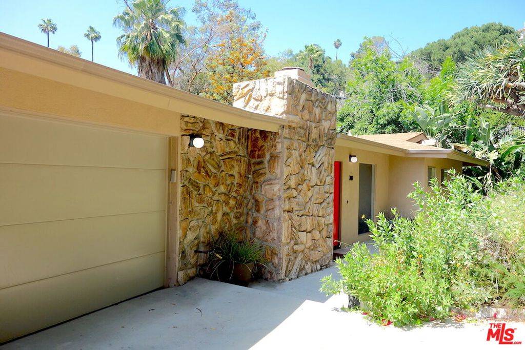 702 CAVANAGH RD, Glendale, CA 91207