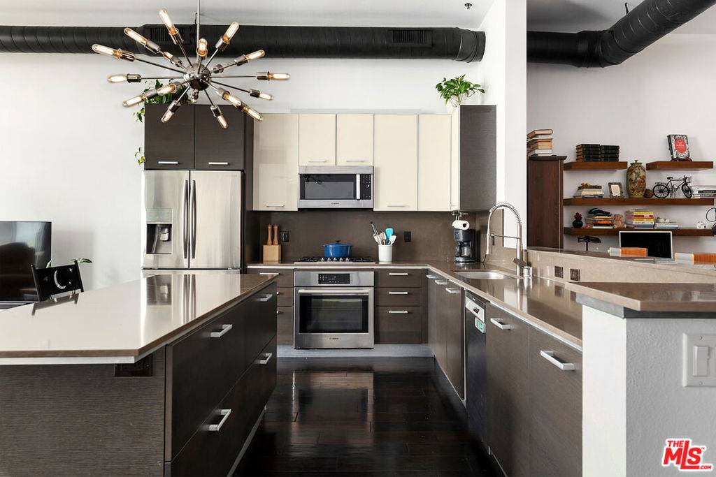 Marina Del Rey, CA 90292,13320 Beach AVE #306