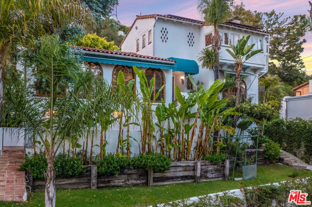 7825 Hillside AVE, Los Angeles, CA 90046