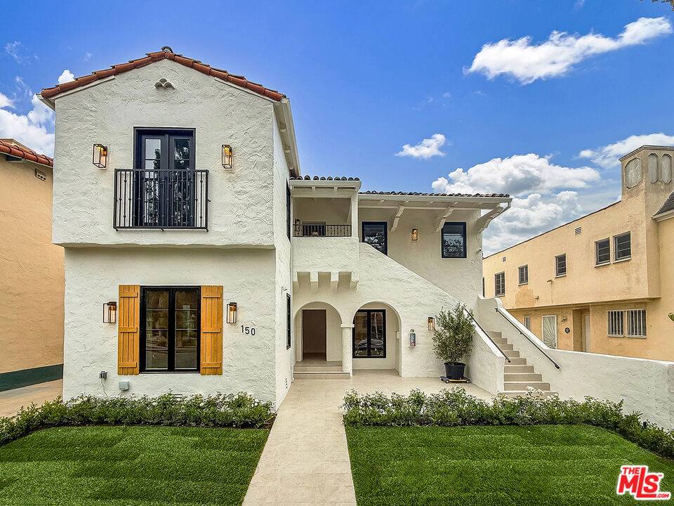 150 N Arnaz DR #D, Beverly Hills, CA 90211