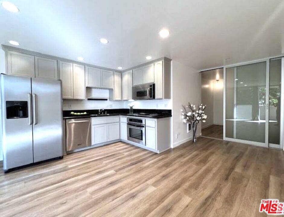 11645 Montana AVE #222, Los Angeles, CA 90049