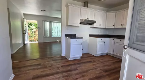 Valley Village, CA 91607,5444 Hermitage AVE