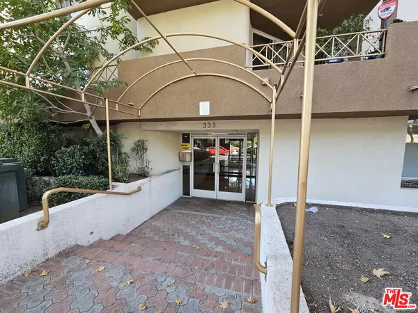 Los Angeles, CA 90020,333 Westminster AVE #304