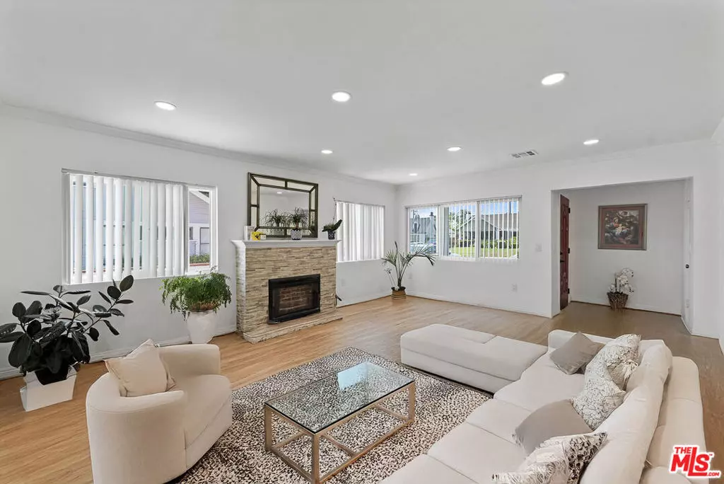 Pasadena, CA 91104,1430 N Dominion AVE