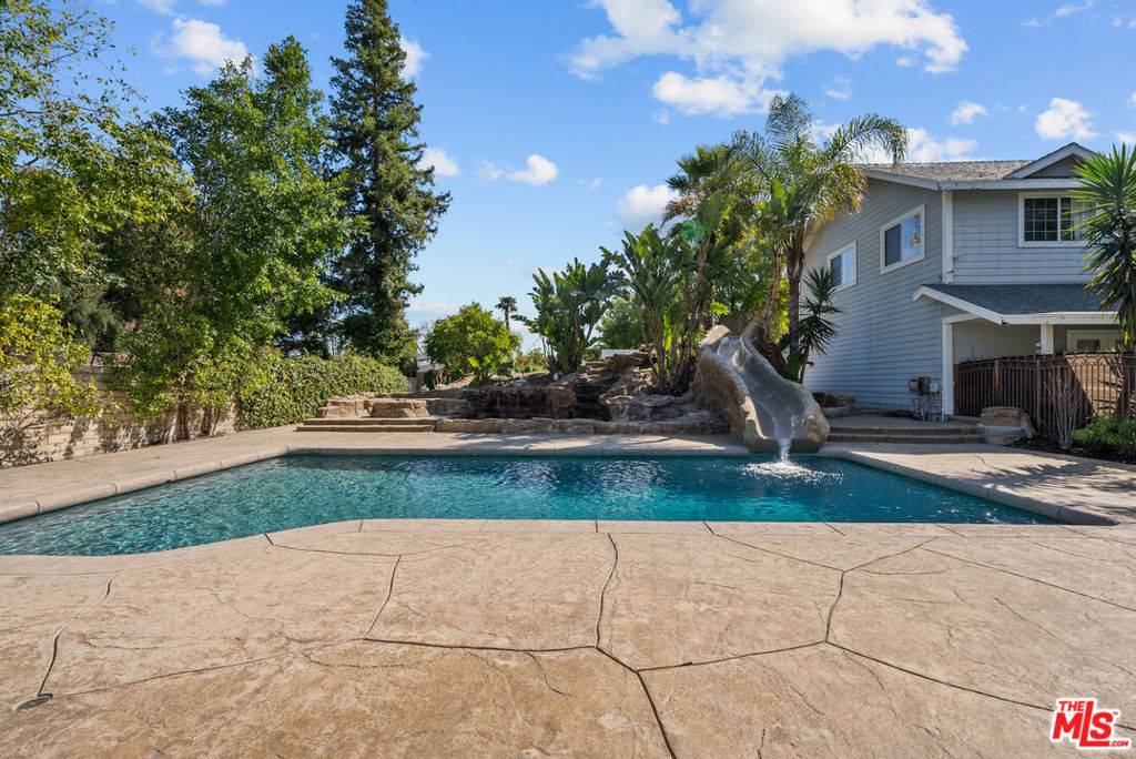 5656 Penfield AVE, Woodland Hills, CA 91367