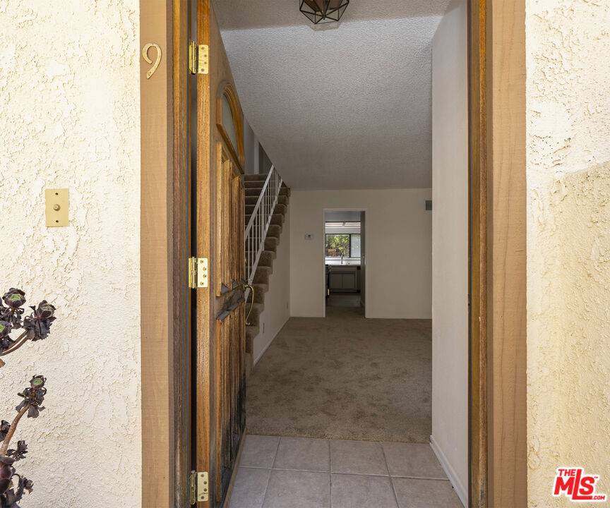 North Hollywood, CA 91605,13211 Vanowen ST #9