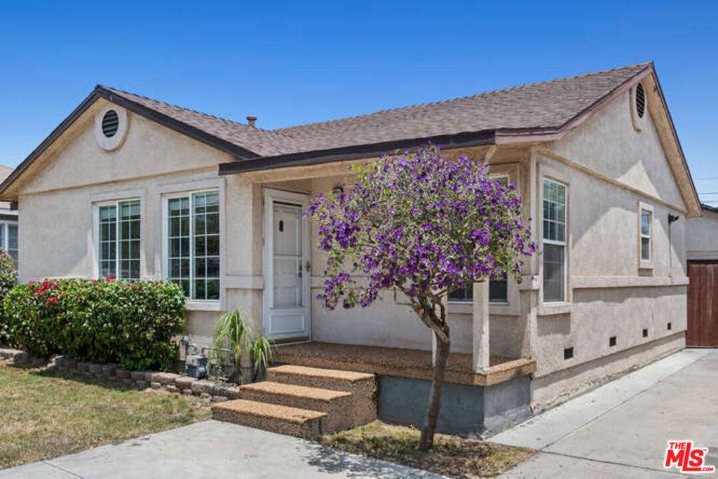 Ventura, CA 93003,2164 S Victoria AVE