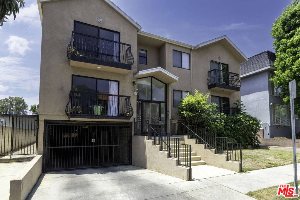 North Hollywood, CA 91601,10916 Huston ST #102