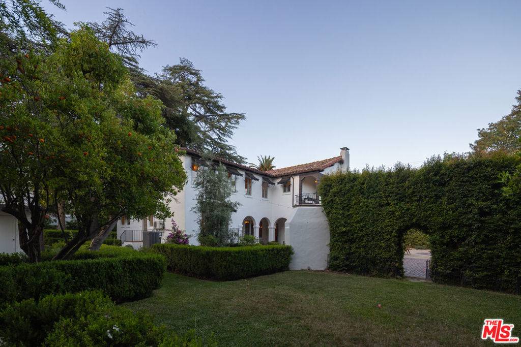 Ojai, CA 93023,205 S Lomita AVE