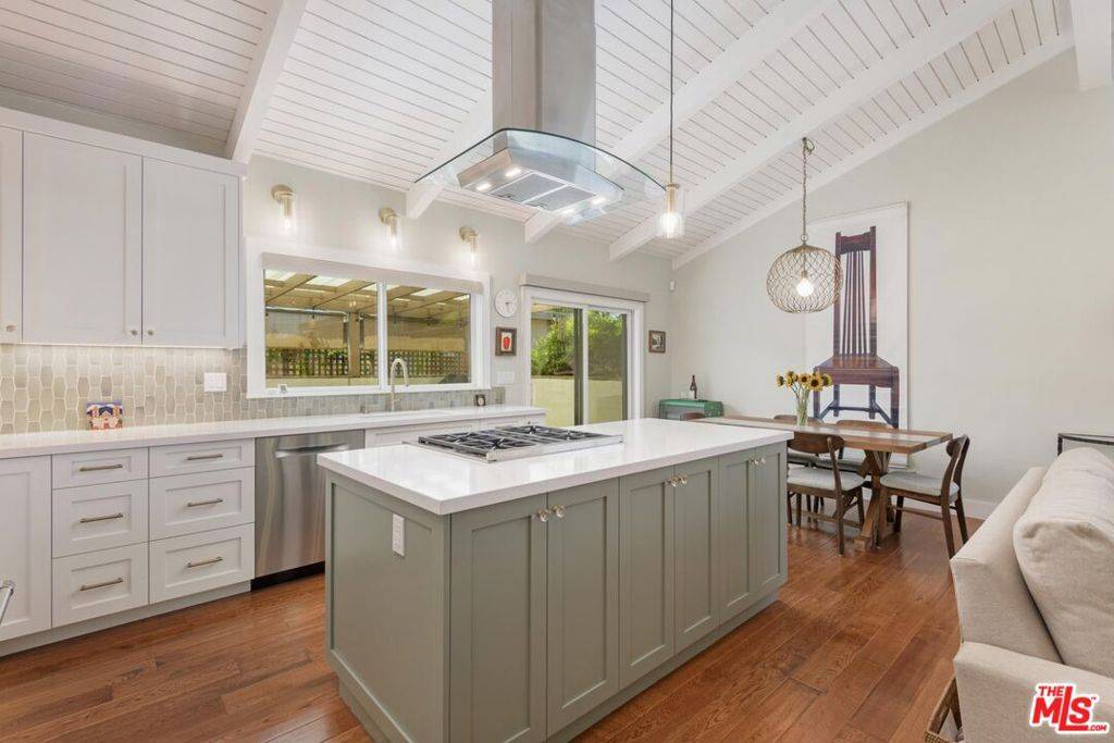 Santa Barbara, CA 93110,533 N La Cumbre RD
