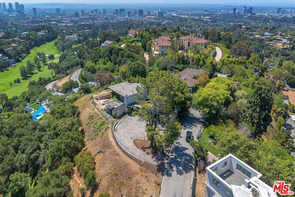 11287 Chalon RD, Los Angeles, CA 90049