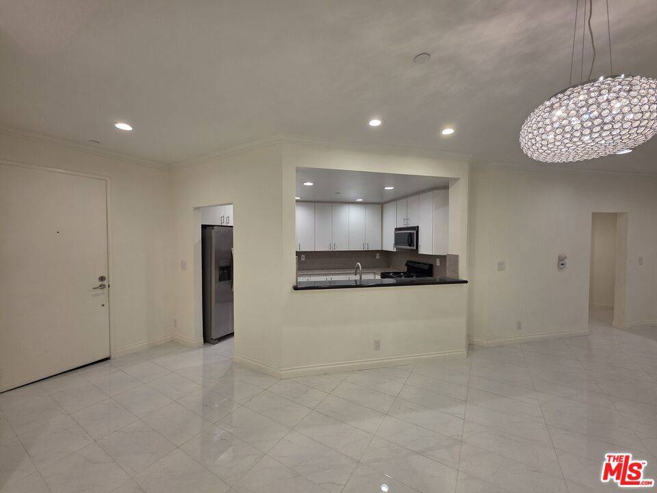 12000 Goshen AVE #104, Los Angeles, CA 90049