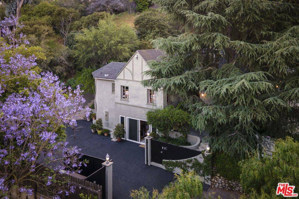2111 Kress ST, Los Angeles, CA 90046